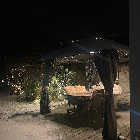 הוילה Alia House With Garden In Piestany מראה חיצוני תמונה