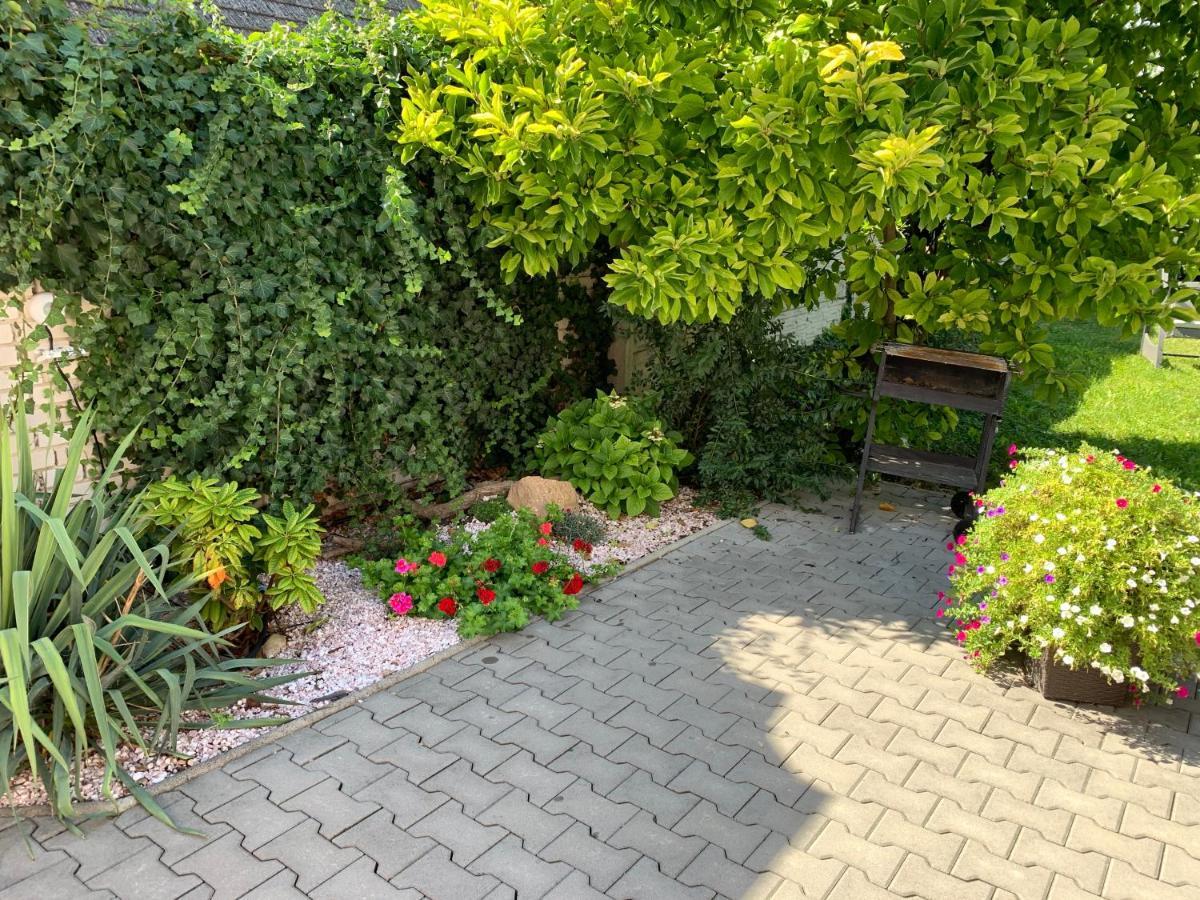 הוילה Alia House With Garden In Piestany מראה חיצוני תמונה