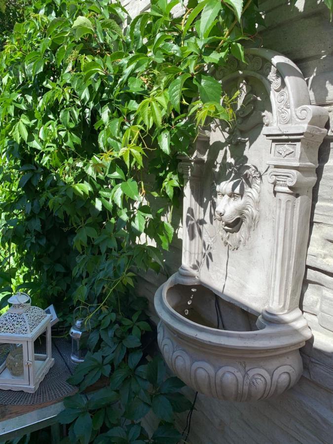 הוילה Alia House With Garden In Piestany מראה חיצוני תמונה