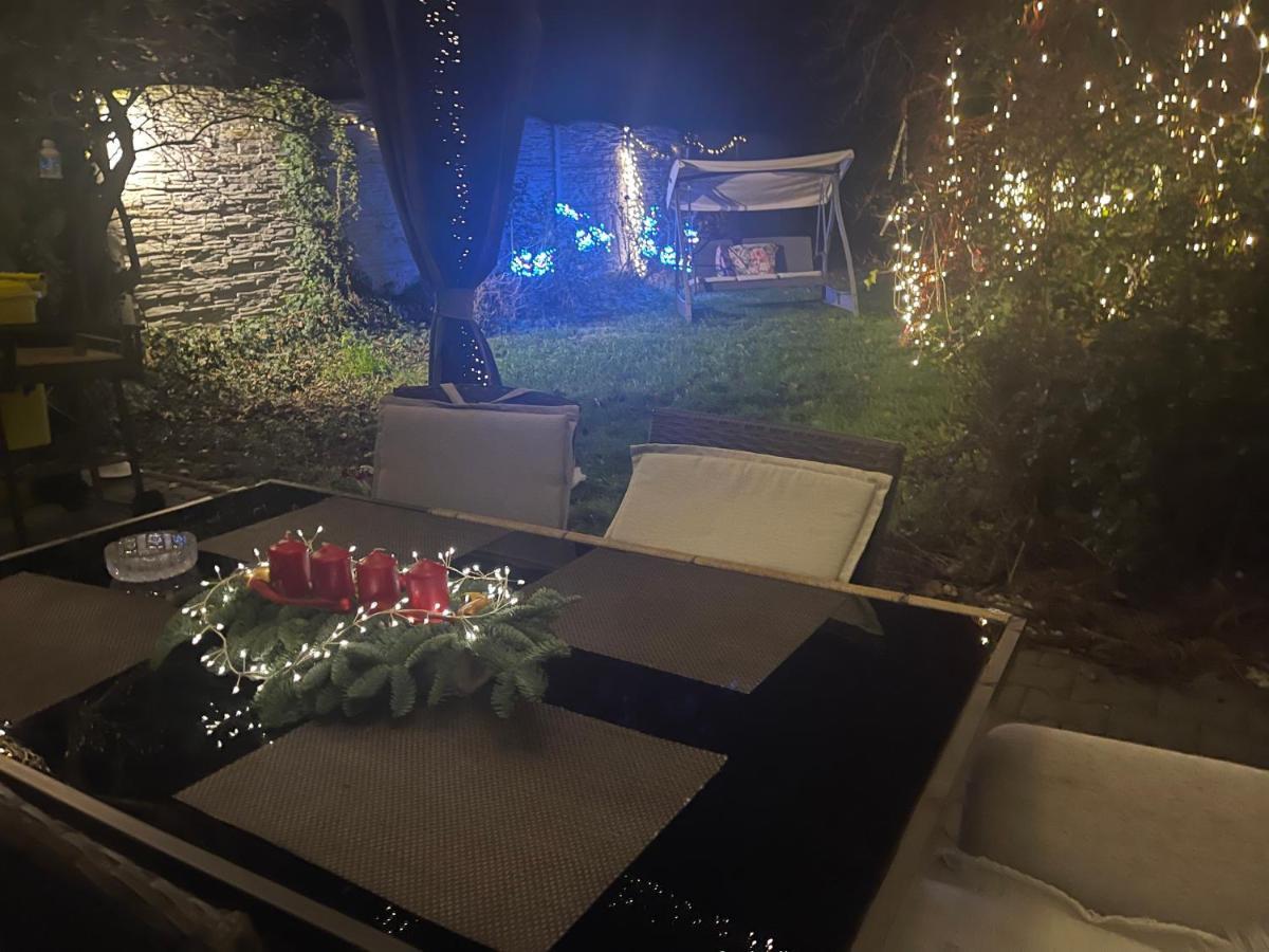 הוילה Alia House With Garden In Piestany מראה חיצוני תמונה